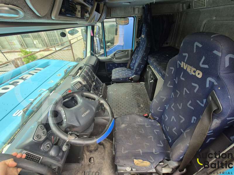 Iveco AT190S42/FP CT - Caminhão chassi: foto 5 Iveco AT190S42/FP CT - Caminhão chassi: foto 5