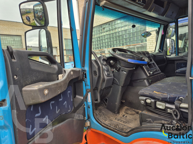 Iveco AT190S42/FP CT - Caminhão chassi: foto 4 Iveco AT190S42/FP CT - Caminhão chassi: foto 4