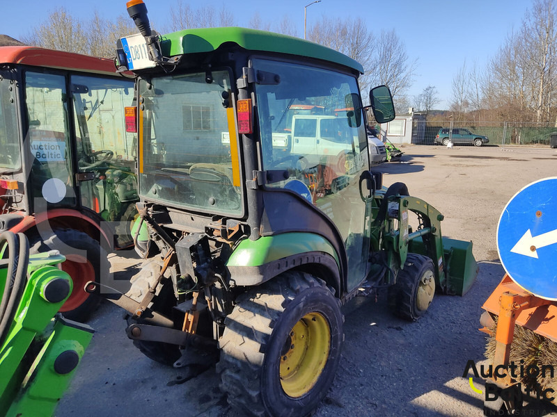 John Deere 2026R - Trator: foto 4 John Deere 2026R - Trator: foto 4