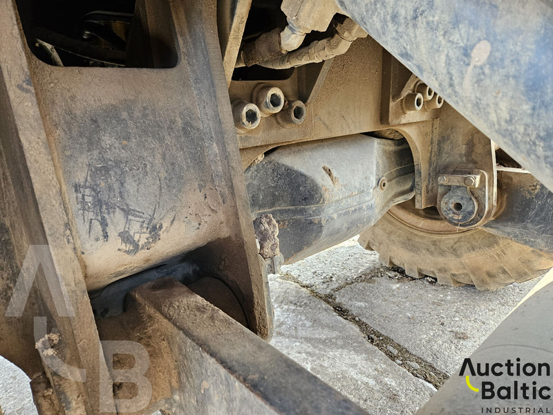 Escavadeira de rodas Komatsu PW130ES-6K: foto 14