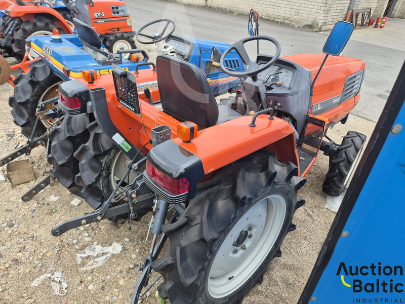 Kubota GL 240 - Trator: foto 4 Kubota GL 240 - Trator: foto 4