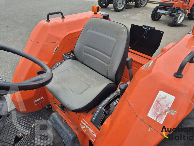 Kubota GL 29 - Trator: foto 5 Kubota GL 29 - Trator: foto 5