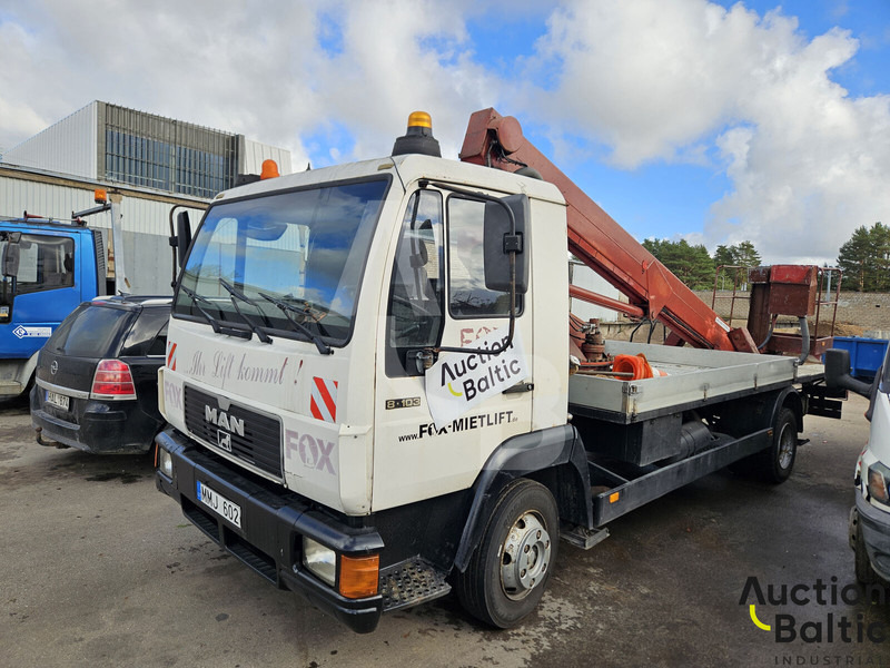 MAN 8.103 - Caminhão com plataforma aérea: foto 1 MAN 8.103 - Caminhão com plataforma aérea: foto 1