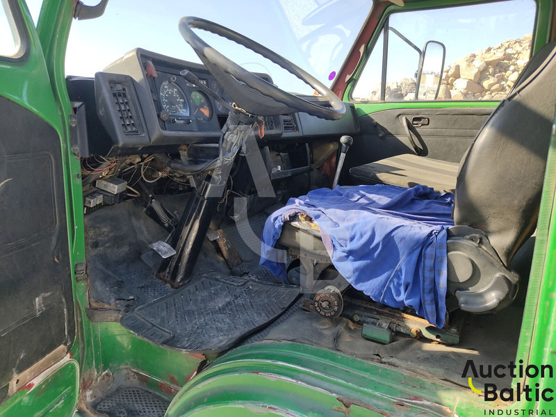 MAN 8.136 - Caminhão tanque: foto 5 MAN 8.136 - Caminhão tanque: foto 5