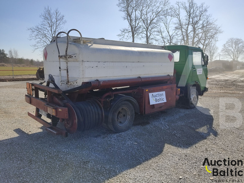 MAN 8.136 - Caminhão tanque: foto 4 MAN 8.136 - Caminhão tanque: foto 4