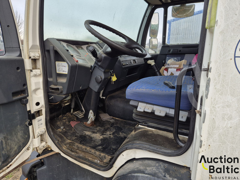 MAN LE 12.220 - Camião de caixa aberta/ Plataforma: foto 5 MAN LE 12.220 - Camião de caixa aberta/ Plataforma: foto 5