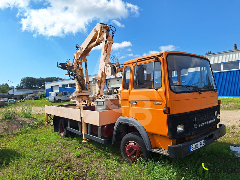 Magirus 130 M 8 - Camião de caixa aberta/ Plataforma, Caminhão grua: foto 1 Magirus 130 M 8 - Camião de caixa aberta/ Plataforma, Caminhão grua: foto 1