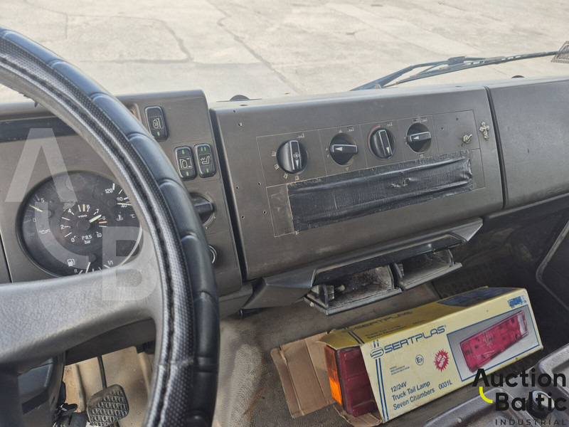 Camião de caixa aberta/ Plataforma Mercedes-Benz 1117: foto 8 Camião de caixa aberta/ Plataforma Mercedes-Benz 1117: foto 8