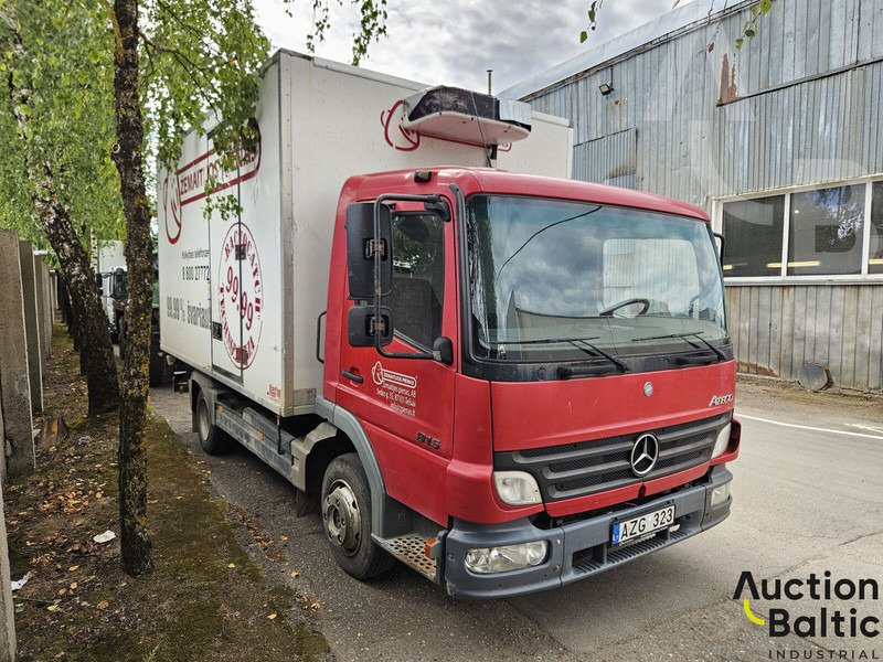 Mercedes-Benz 815 - Caminhão frigorífico: foto 2 Mercedes-Benz 815 - Caminhão frigorífico: foto 2