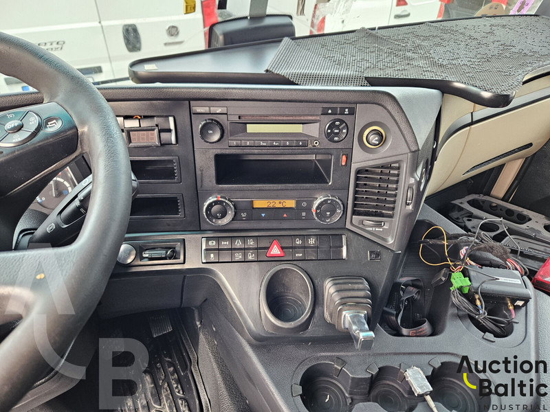 Caminhão chassi Mercedes-Benz Actros 1843: foto 8