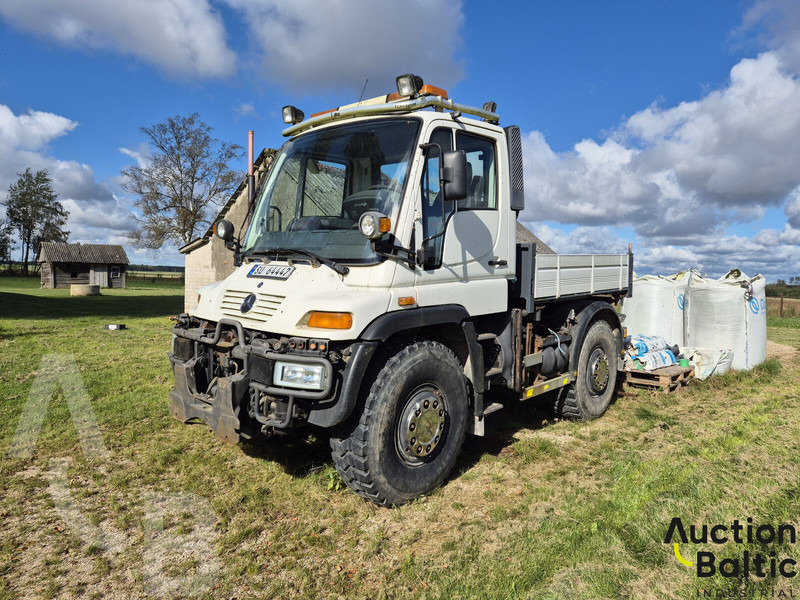 Mercedes-Benz Unimog U 400 - Caminhão basculante: foto 1 Mercedes-Benz Unimog U 400 - Caminhão basculante: foto 1