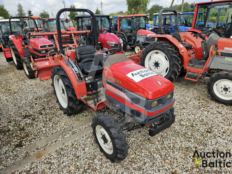 Mitsubishi MT200 - Trator: foto 2 Mitsubishi MT200 - Trator: foto 2