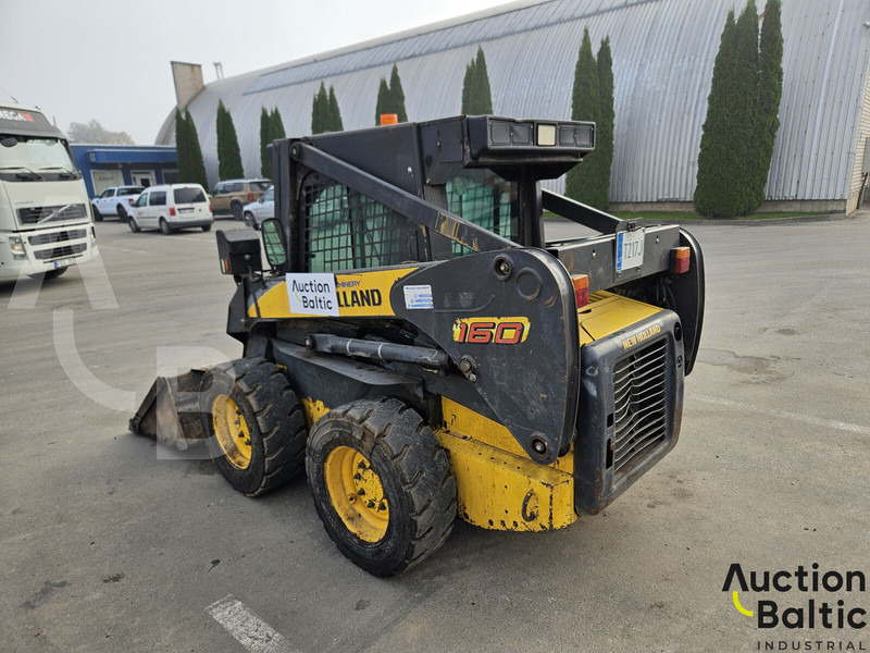 New Holland LS 160 - Mini carregadeira: foto 3 New Holland LS 160 - Mini carregadeira: foto 3