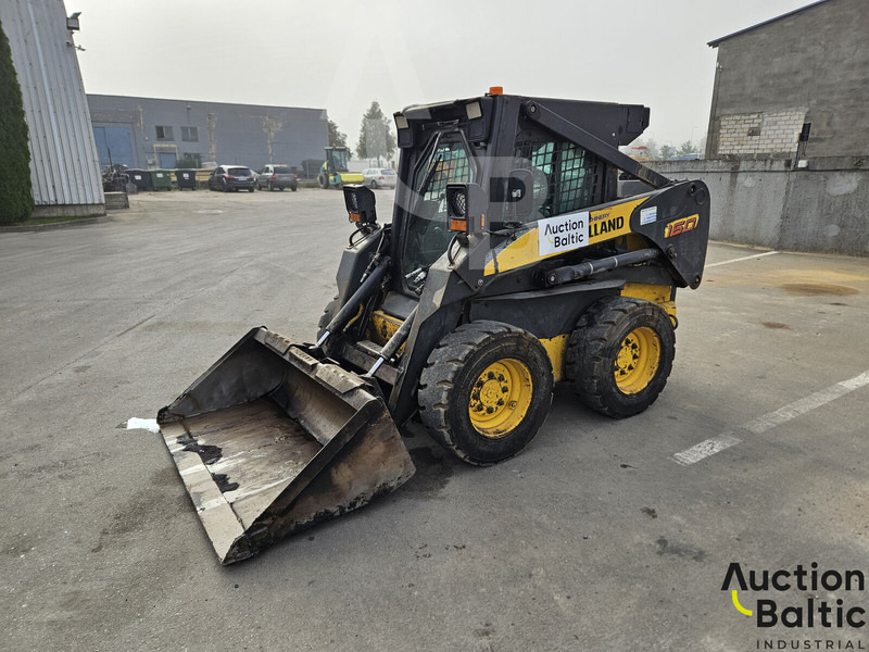 New Holland LS 160 - Mini carregadeira: foto 5 New Holland LS 160 - Mini carregadeira: foto 5