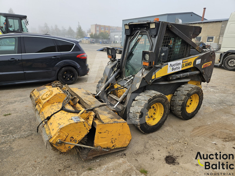 New Holland LS 160 - Mini carregadeira: foto 4 New Holland LS 160 - Mini carregadeira: foto 4