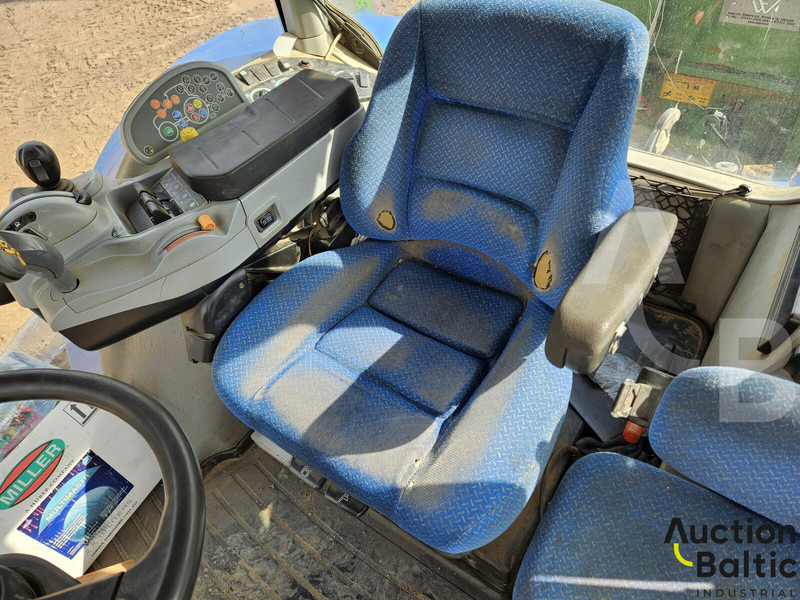 Trator New Holland T 8.390: foto 6