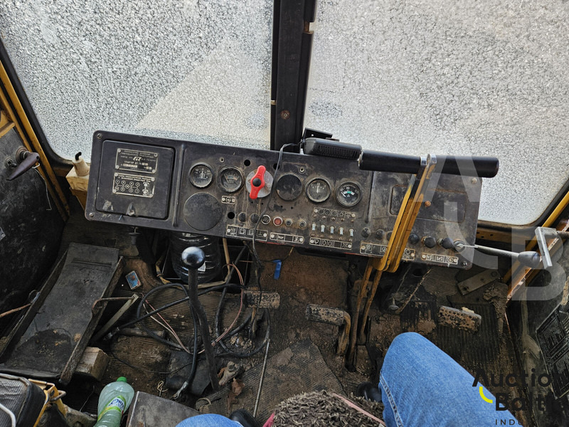 Tratores de rastos Onbekend DT-75: foto 7
