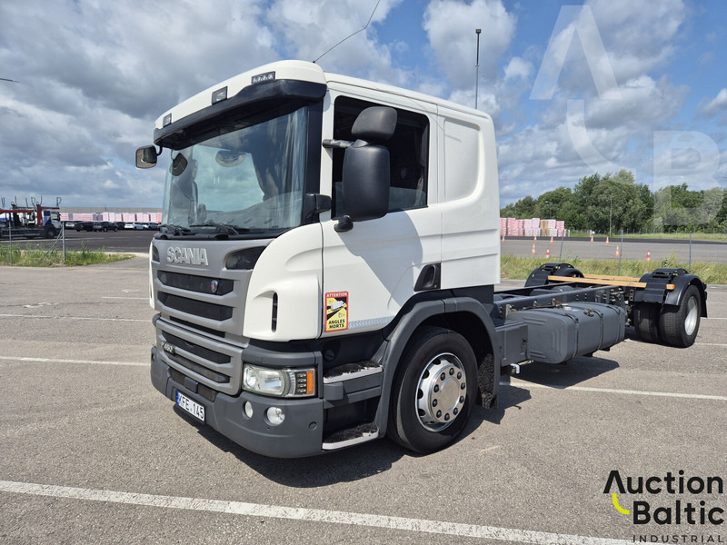 Scania P 450 - Caminhão chassi: foto 1 Scania P 450 - Caminhão chassi: foto 1