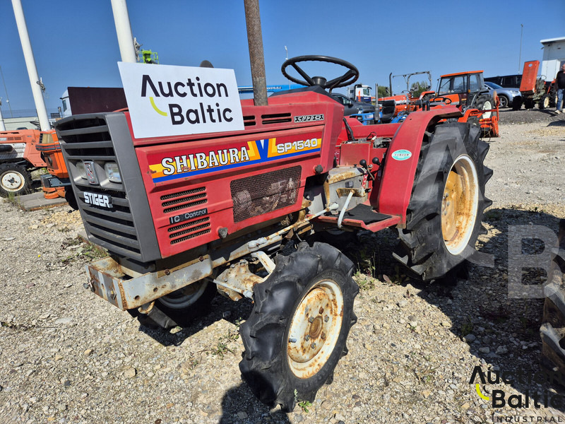 Shibaura SP1540 - Trator: foto 1 Shibaura SP1540 - Trator: foto 1