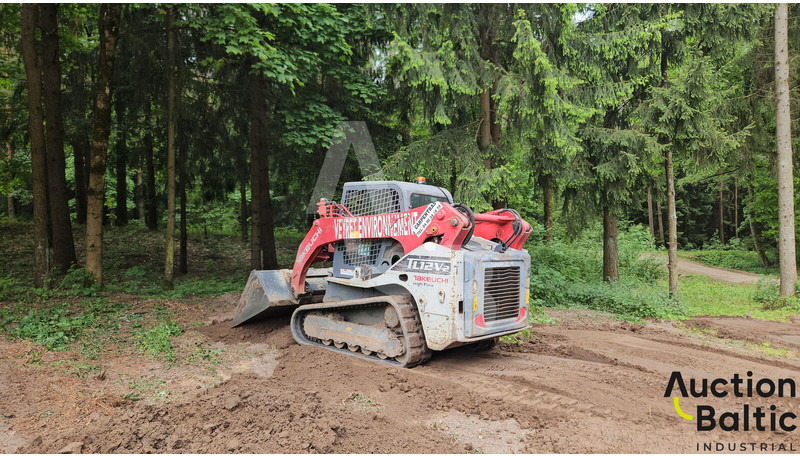 Takeuchi TL12V-2 - Carregadeira de esteiras: foto 4 Takeuchi TL12V-2 - Carregadeira de esteiras: foto 4
