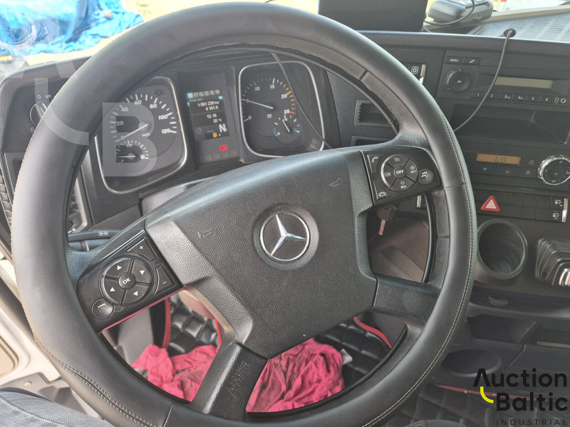 Tractor Mercedes-Benz Actros 1843: foto 13 Tractor Mercedes-Benz Actros 1843: foto 13