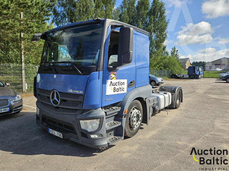 Mercedes-Benz Actros 1843 - Tractor: foto 1 Mercedes-Benz Actros 1843 - Tractor: foto 1