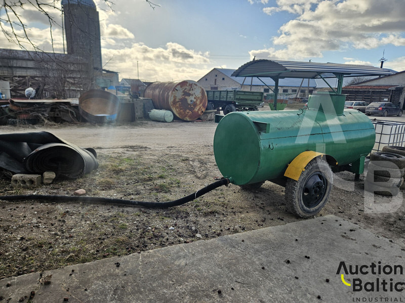 Trailer with tank - Reboque tanque: foto 2 Trailer with tank - Reboque tanque: foto 2