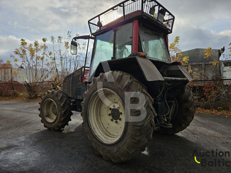 Valtra A 93H - Trator: foto 3 Valtra A 93H - Trator: foto 3