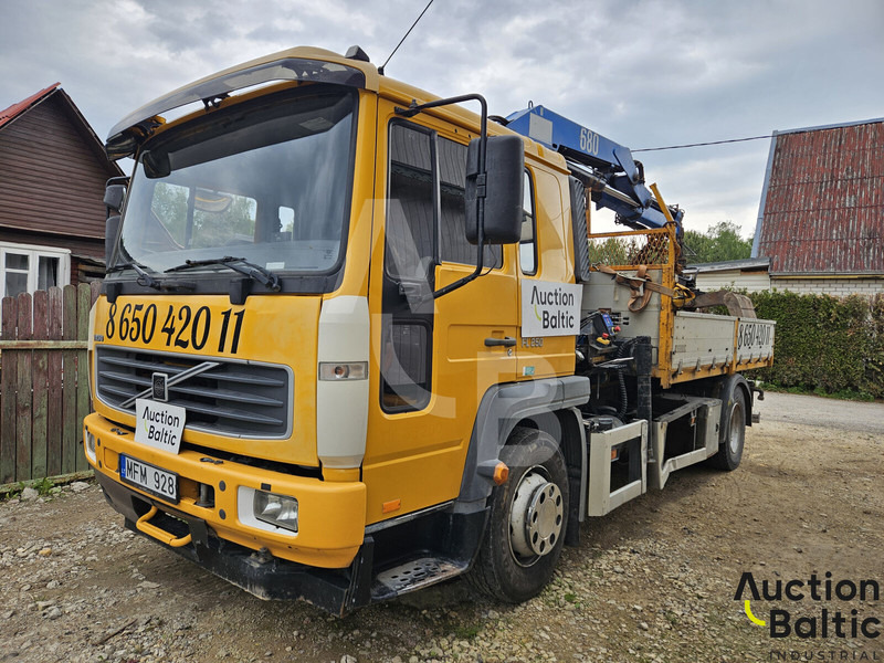 Volvo FL6 250 - Camião de caixa aberta/ Plataforma, Caminhão grua: foto 1 Volvo FL6 250 - Camião de caixa aberta/ Plataforma, Caminhão grua: foto 1