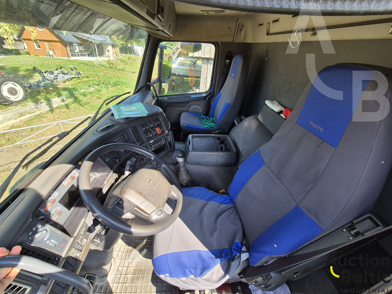 Caminhão basculante Volvo FM12: foto 6