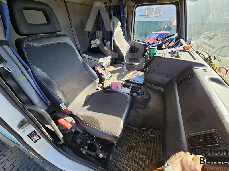 Caminhão basculante Volvo FM7 310: foto 10
