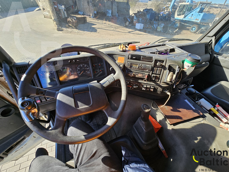 Caminhão basculante Volvo FM7 310: foto 7
