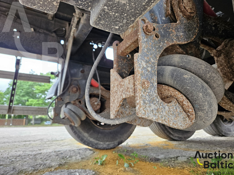 Wielton NW-3 - Semi-reboque de lona: foto 5 Wielton NW-3 - Semi-reboque de lona: foto 5