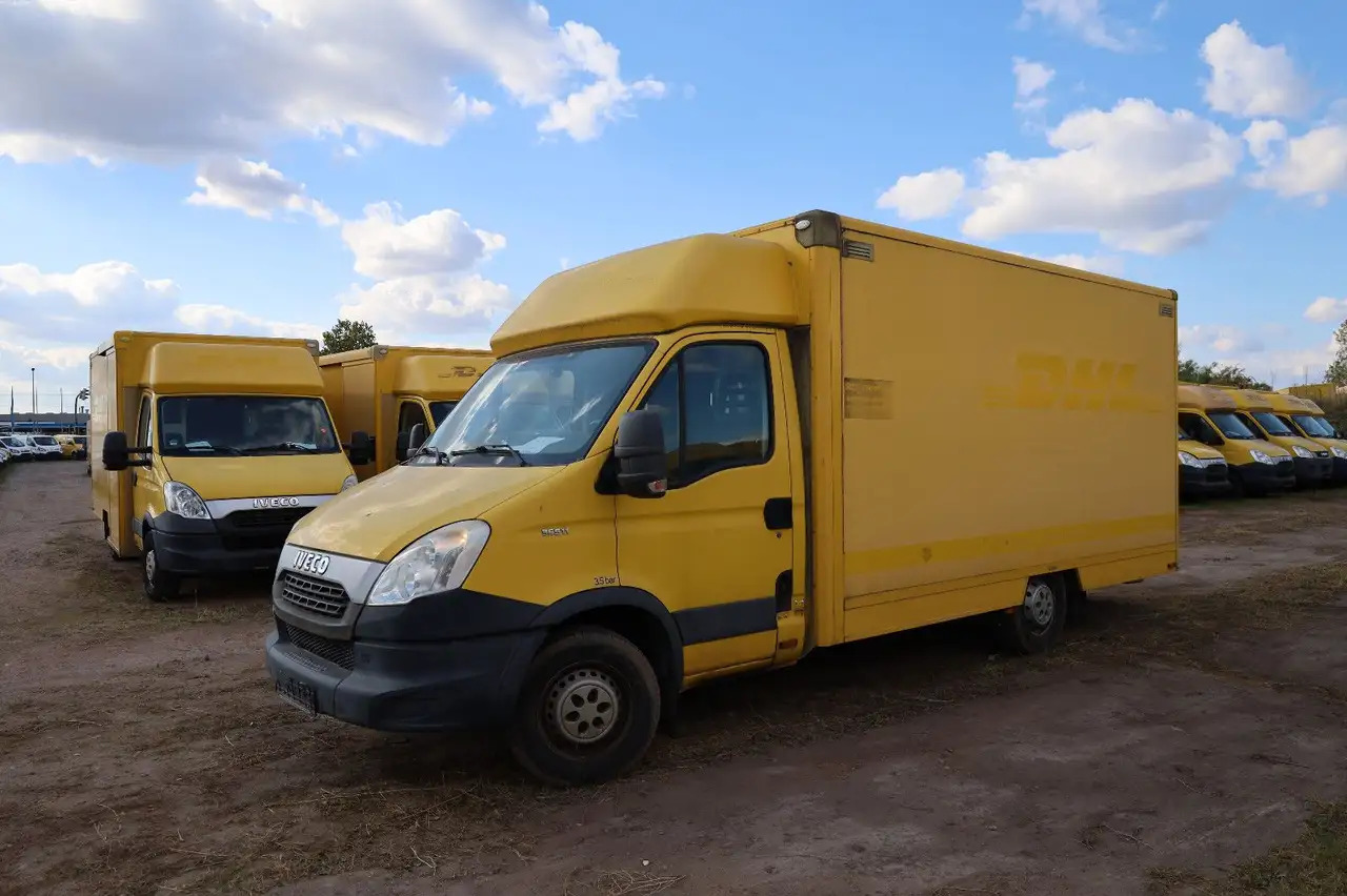 Iveco IS35SI2AA Daily/ Regalsystem/Luftfeder/1. Hand - Carrinha de contentor: foto 2 Iveco IS35SI2AA Daily/ Regalsystem/Luftfeder/1. Hand - Carrinha de contentor: foto 2