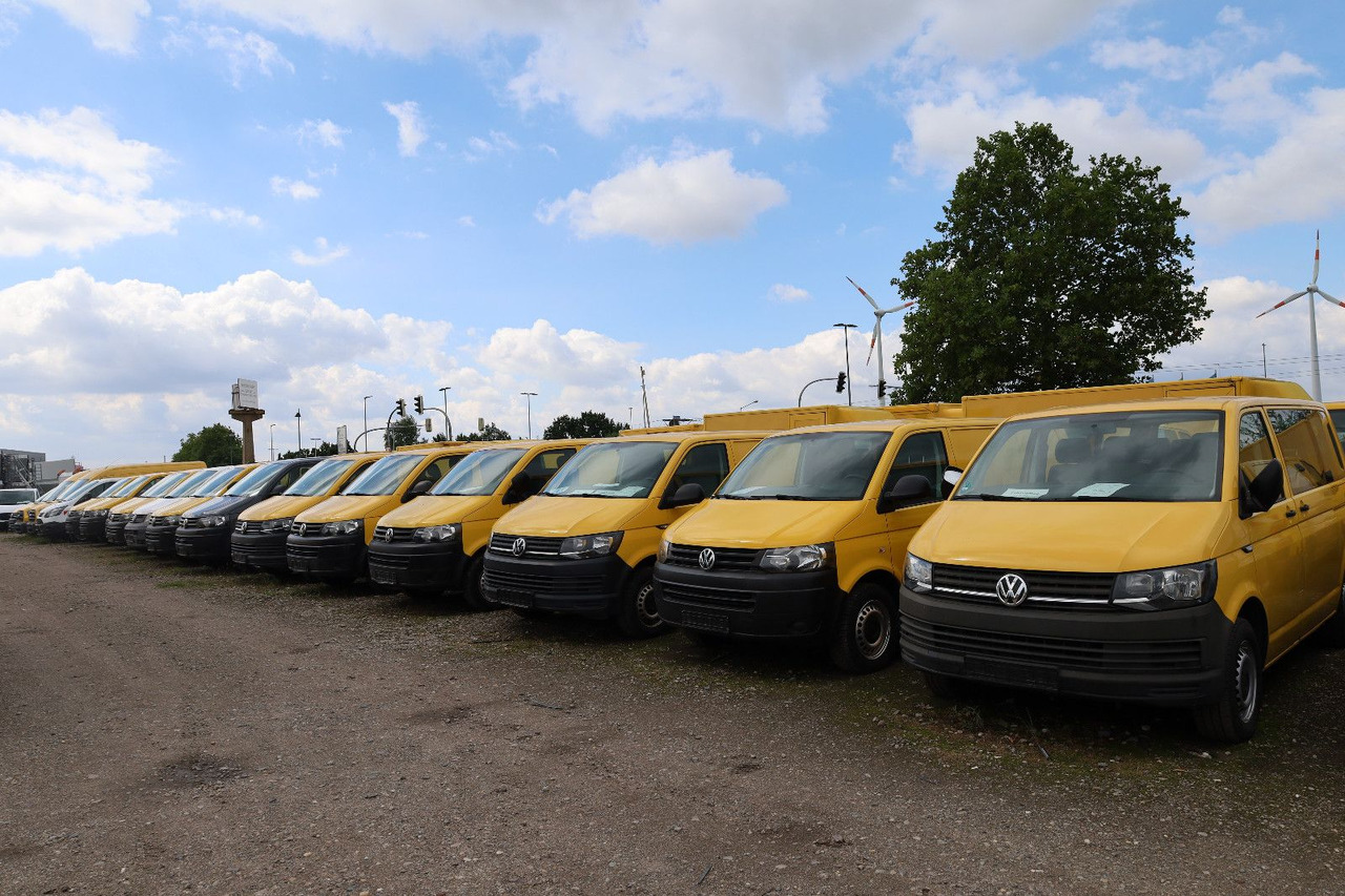 Volkswagen T5 Transporter Kasten-Kombi 2.0 TDI/EU5/5-Sitze - Furgão compacto: foto 4 Volkswagen T5 Transporter Kasten-Kombi 2.0 TDI/EU5/5-Sitze - Furgão compacto: foto 4