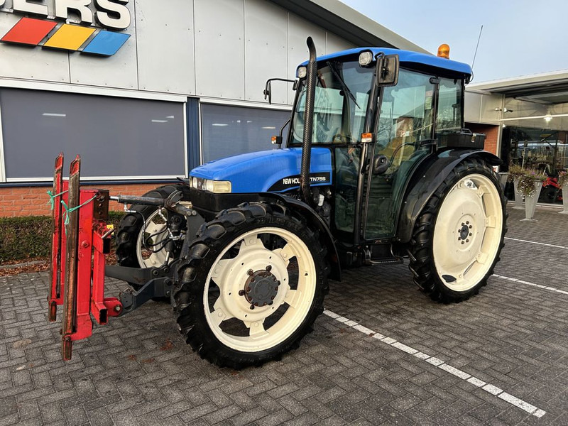 New Holland TN75S - Trator: foto 2 New Holland TN75S - Trator: foto 2