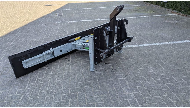 Zocon Rubberschuif 2.80 mtr Giant + 3-punts - Equipamento de gado: foto 3 Zocon Rubberschuif 2.80 mtr Giant + 3-punts - Equipamento de gado: foto 3