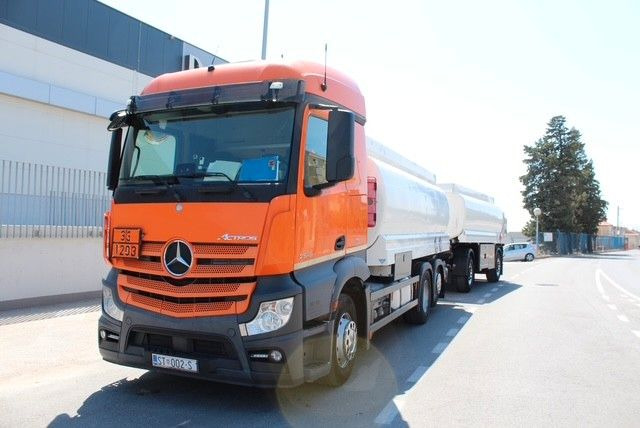 Mercedes-Benz Actros 2548 6x2/4 - Caminhão tanque: foto 5 Mercedes-Benz Actros 2548 6x2/4 - Caminhão tanque: foto 5