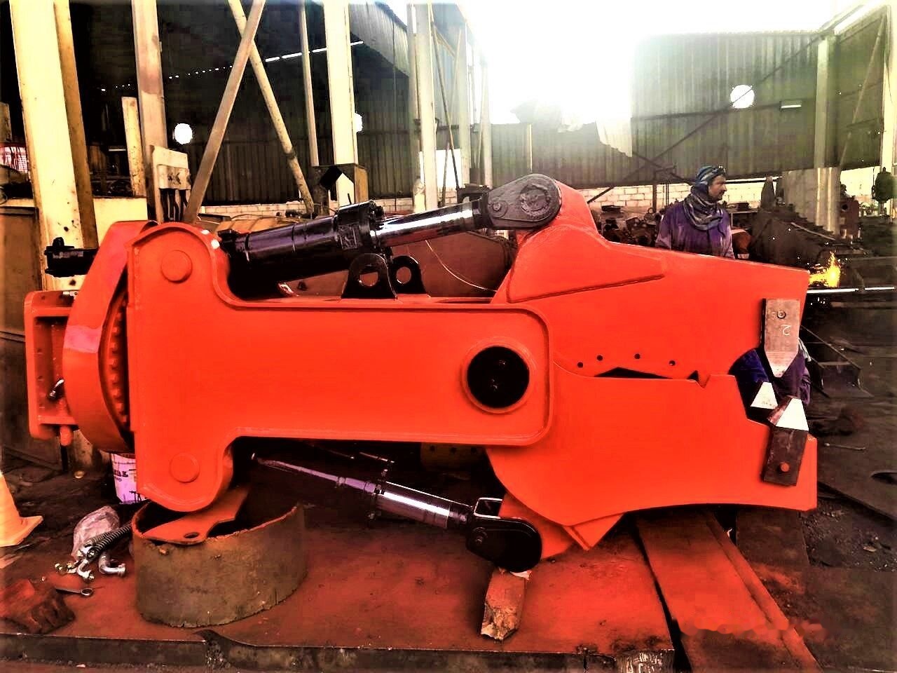 AME 360' Rotating Concrete Demolition Shear Jaw Suitable for 30-50 T - Tesoura de demolição de Escavadeira: foto 3 AME 360' Rotating Concrete Demolition Shear Jaw Suitable for 30-50 T - Tesoura de demolição de Escavadeira: foto 3