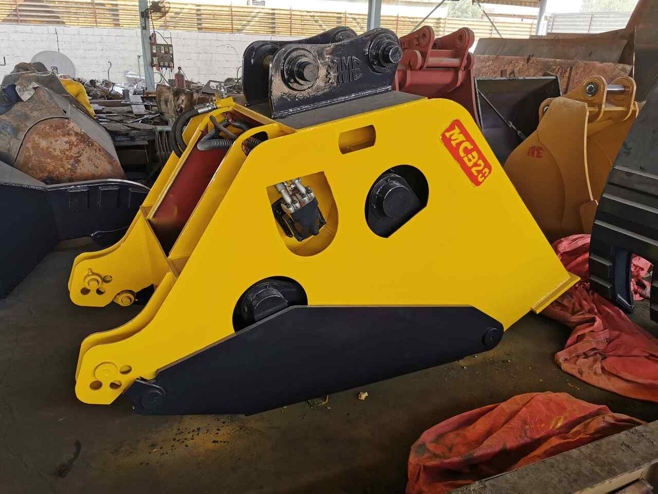 Balde de Escavadeira nuevo AME Crusher Bucket (MCB 20): foto 11