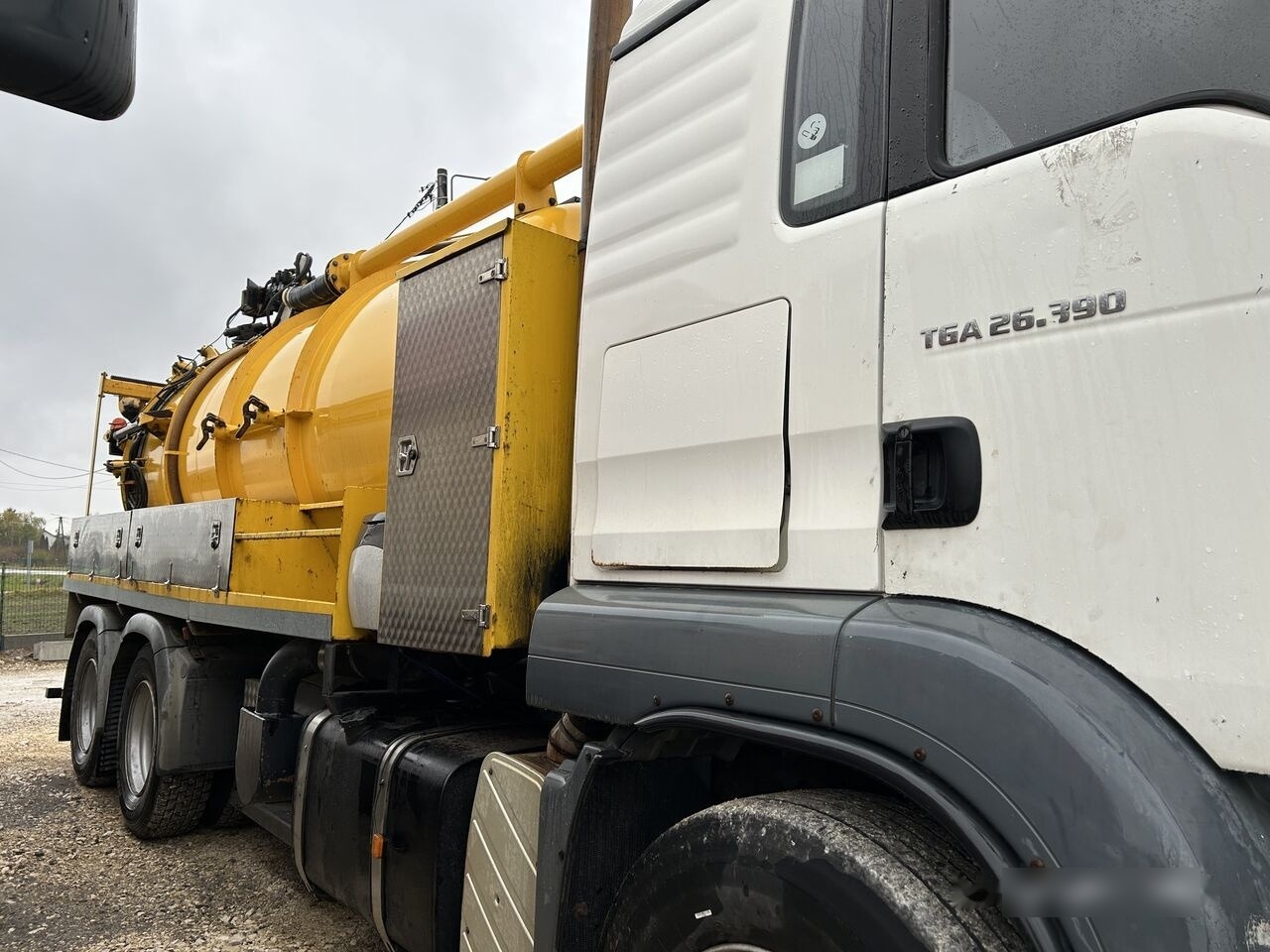 MAN TGA 26.390 comi tanker - Caminhão limpa fossa: foto 5 MAN TGA 26.390 comi tanker - Caminhão limpa fossa: foto 5