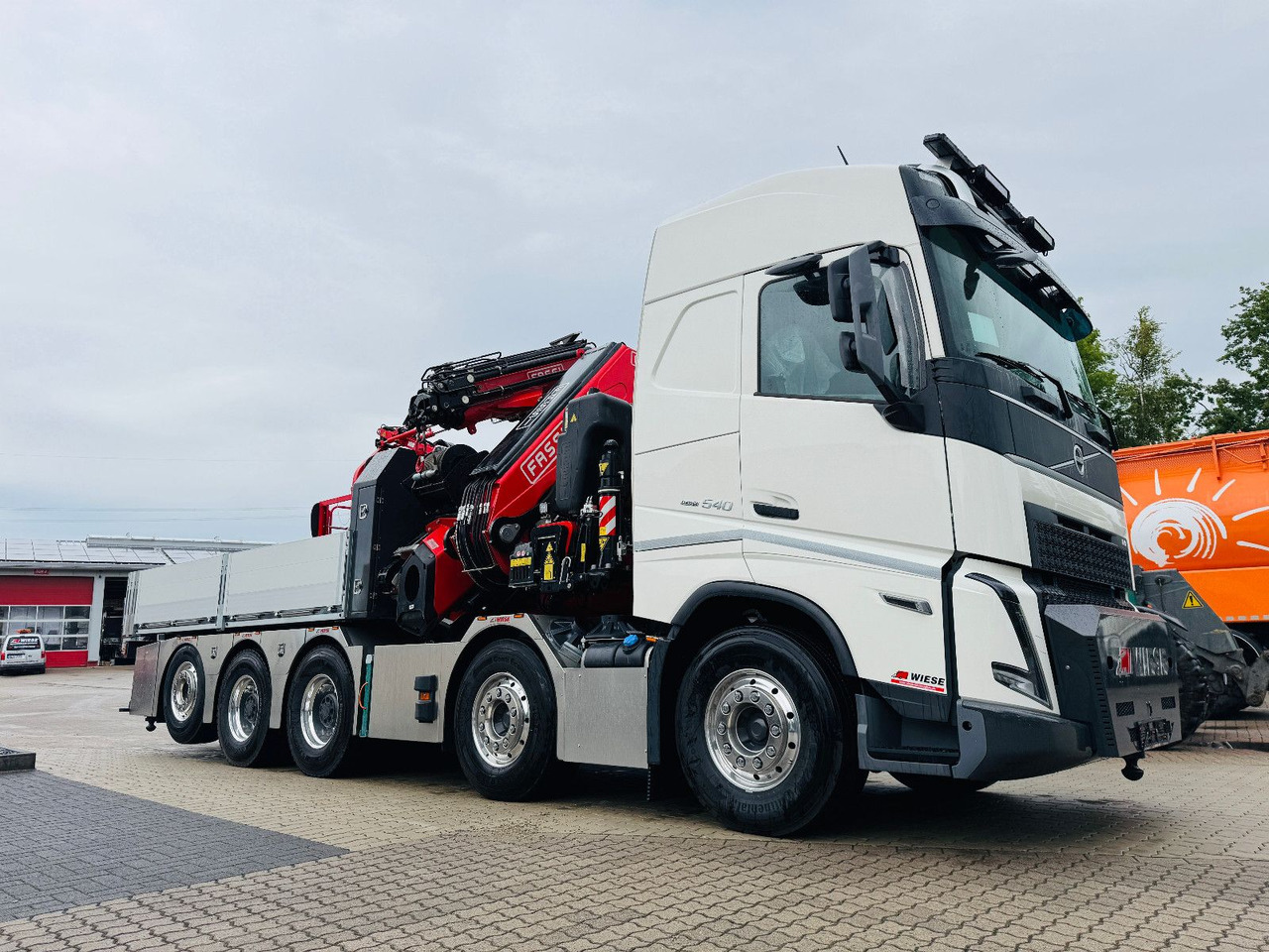 Volvo FH540 10x4 mit F1150 Ladekran, Sattelzugmaschine - Caminhão, Caminhão grua: foto 4 Volvo FH540 10x4 mit F1150 Ladekran, Sattelzugmaschine - Caminhão, Caminhão grua: foto 4