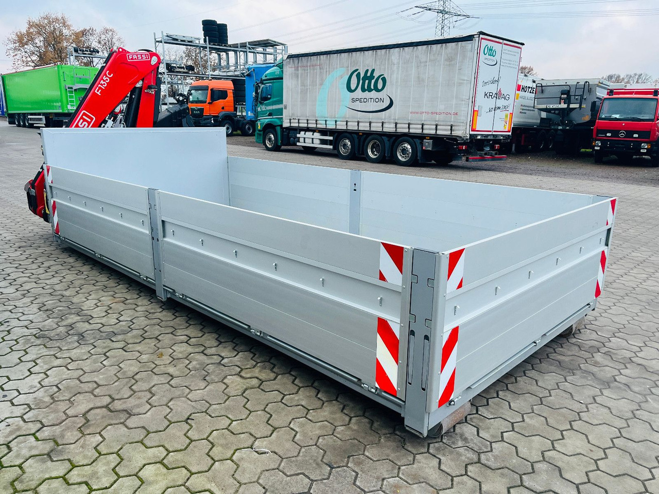 Container mit Fassi Kran, Krancontainer - Contentor ampliroll: foto 2 Container mit Fassi Kran, Krancontainer - Contentor ampliroll: foto 2