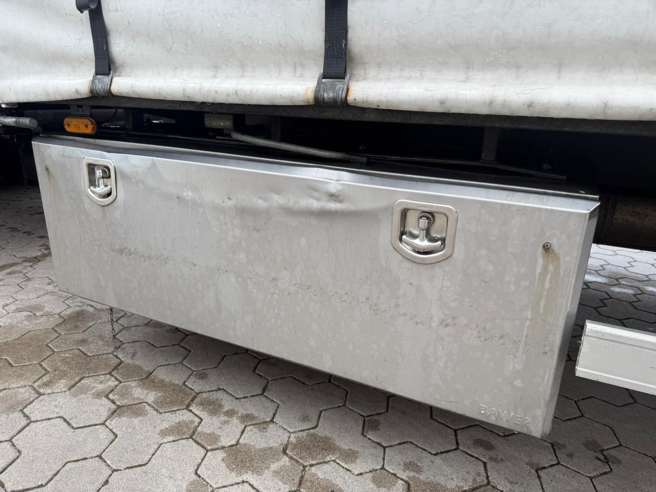 Locação de  FBL Tandem Anhänger Volumen Inklusive LKW!! FBL Tandem Anhänger Volumen Inklusive LKW!!: foto 13