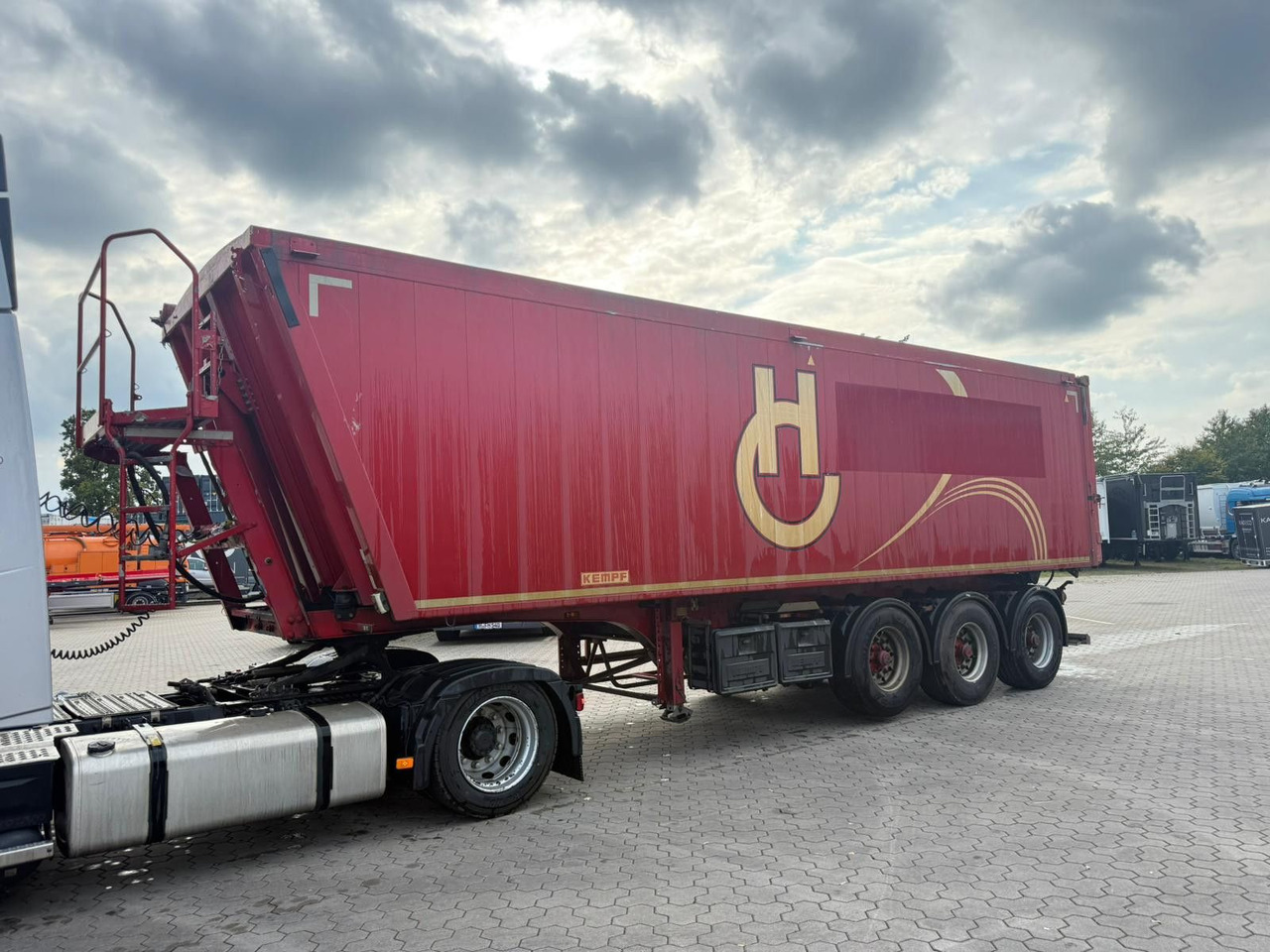 Kempf SKM Alu Kippmulde 50 m³, TÜV neu - Semireboque basculante: foto 2 Kempf SKM Alu Kippmulde 50 m³, TÜV neu - Semireboque basculante: foto 2
