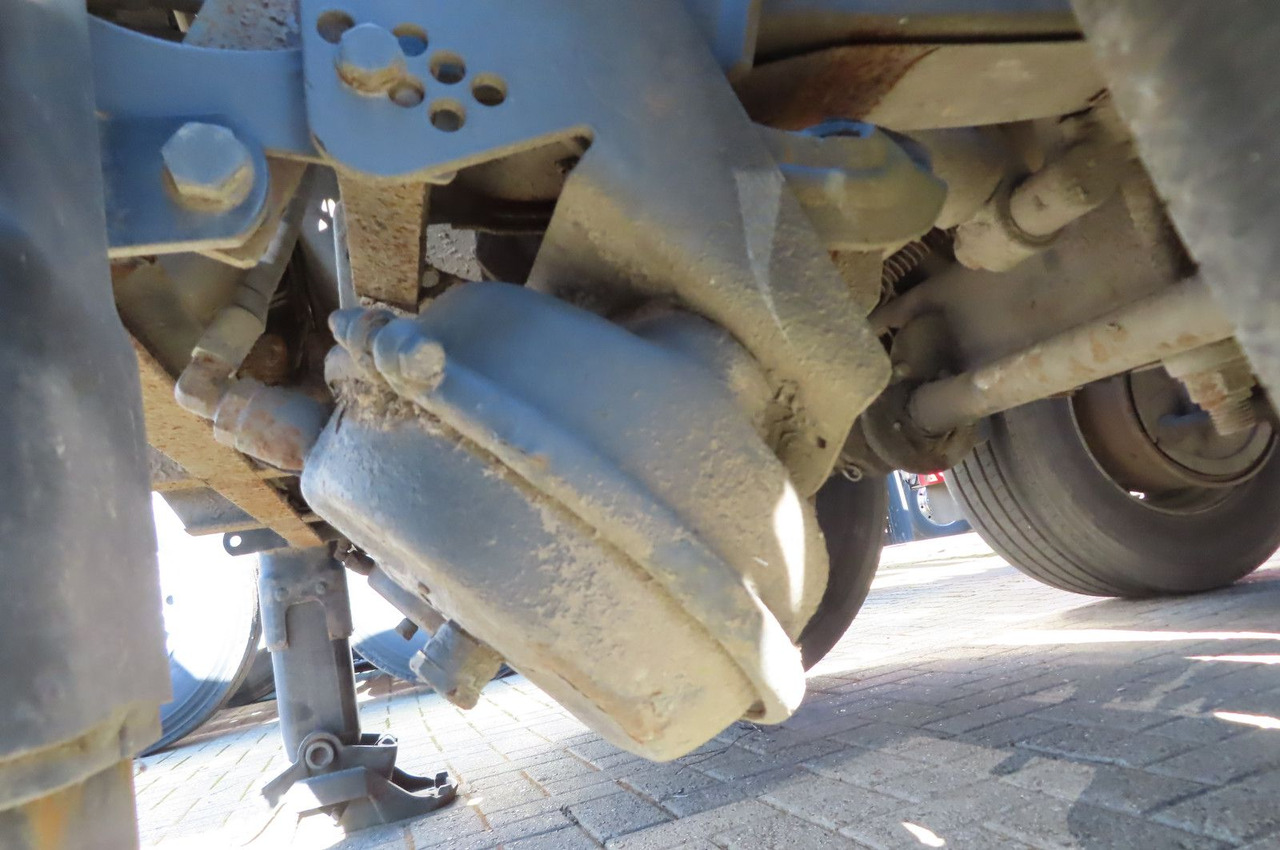 Krampe Auflieger Abrollkipper Hakenlift - Semireboque transportador de contêineres/ Caixa móvel: foto 5 Krampe Auflieger Abrollkipper Hakenlift - Semireboque transportador de contêineres/ Caixa móvel: foto 5