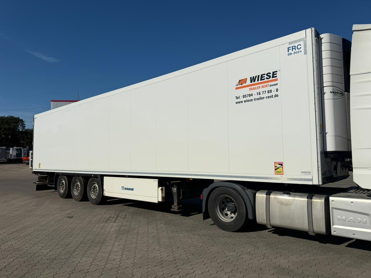 Krone SDR 27 Tiefkühl Auflieger Doppelstock Carrier - Semireboque furgão: foto 2 Krone SDR 27 Tiefkühl Auflieger Doppelstock Carrier - Semireboque furgão: foto 2