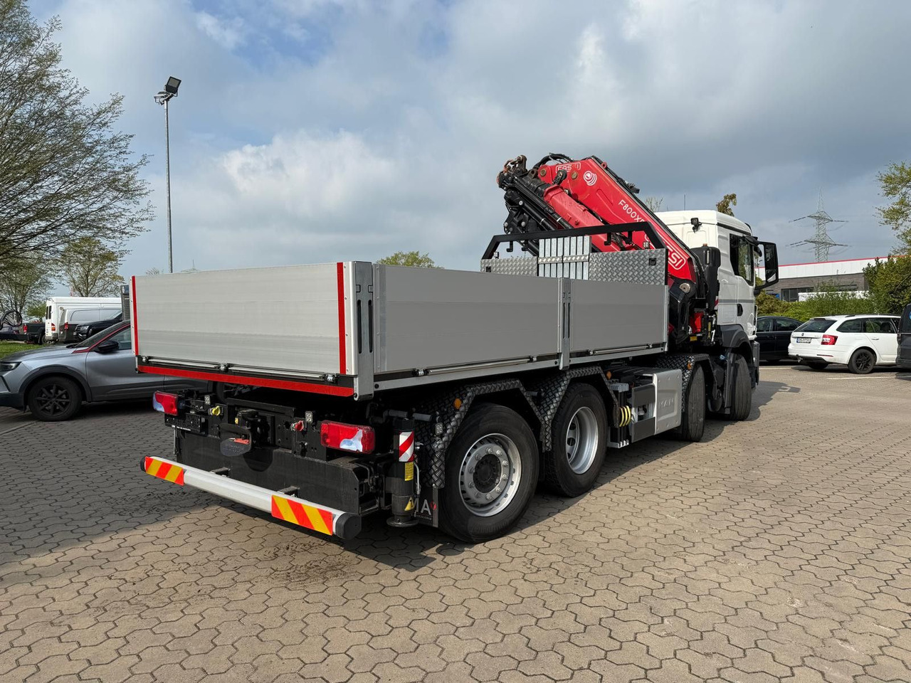 Camião de caixa aberta/ Plataforma, Caminhão grua MAN 35.520 8x4 mit Kran Fassi F800 RA2.28: foto 7