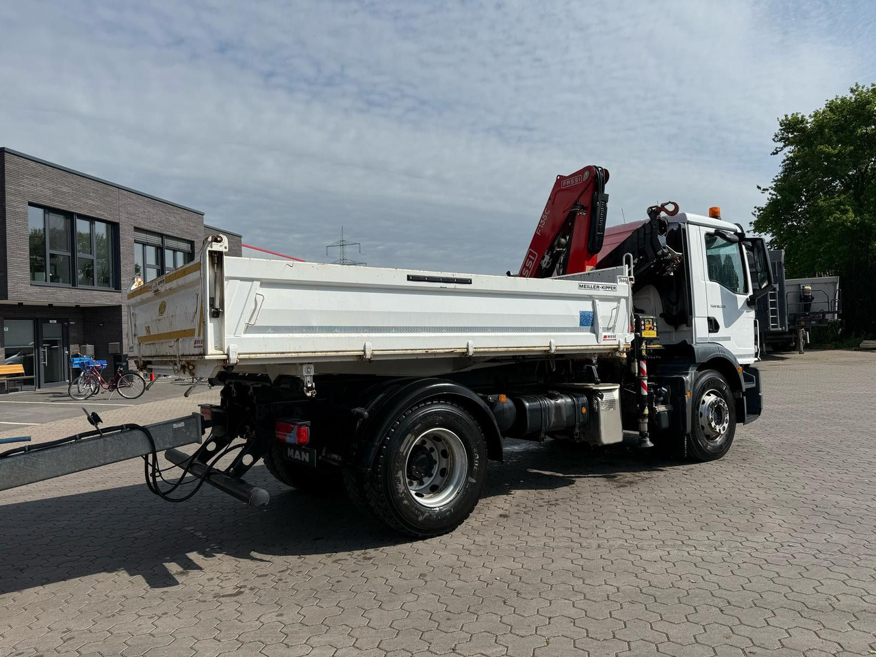 MAN TGM 18.320 4x2 BB mit Fassi F135 Kipper Kran - Caminhão basculante, Caminhão grua: foto 3 MAN TGM 18.320 4x2 BB mit Fassi F135 Kipper Kran - Caminhão basculante, Caminhão grua: foto 3
