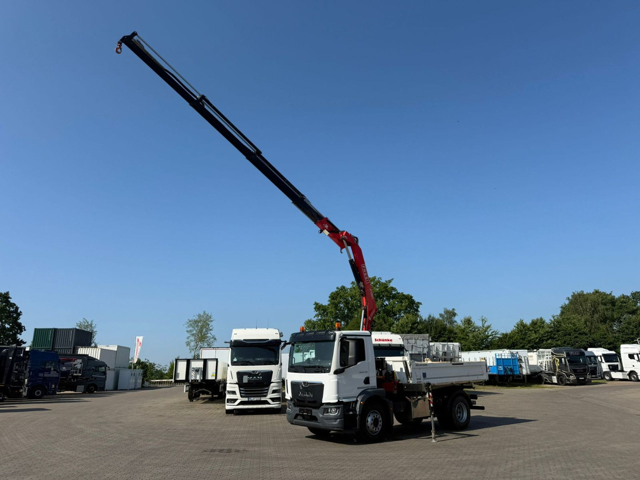 MAN TGM 18.320 4x2 BB mit Kran Fassi F135 Kipper - Caminhão basculante, Caminhão grua: foto 3 MAN TGM 18.320 4x2 BB mit Kran Fassi F135 Kipper - Caminhão basculante, Caminhão grua: foto 3